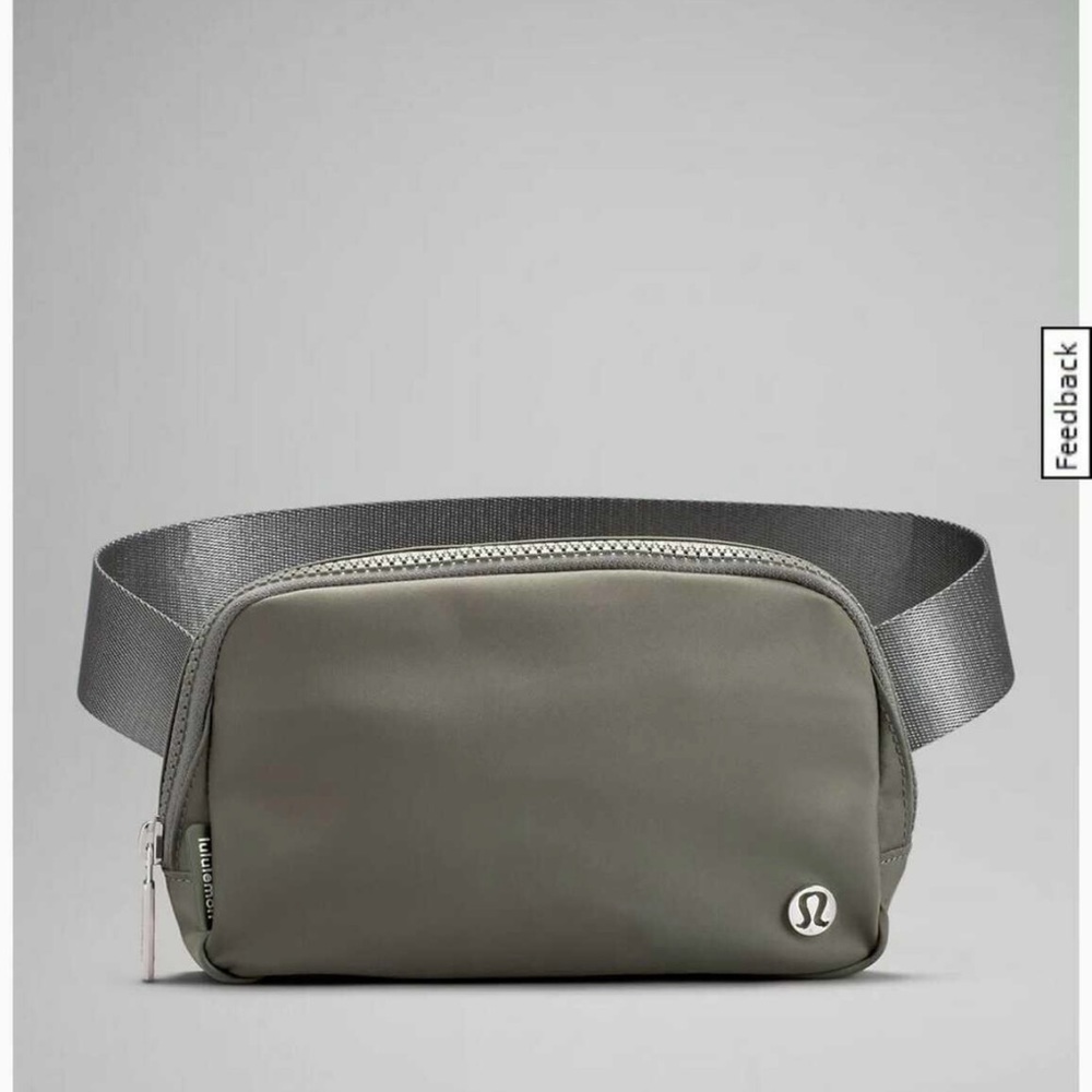 Lululemon everywhere belt bag
